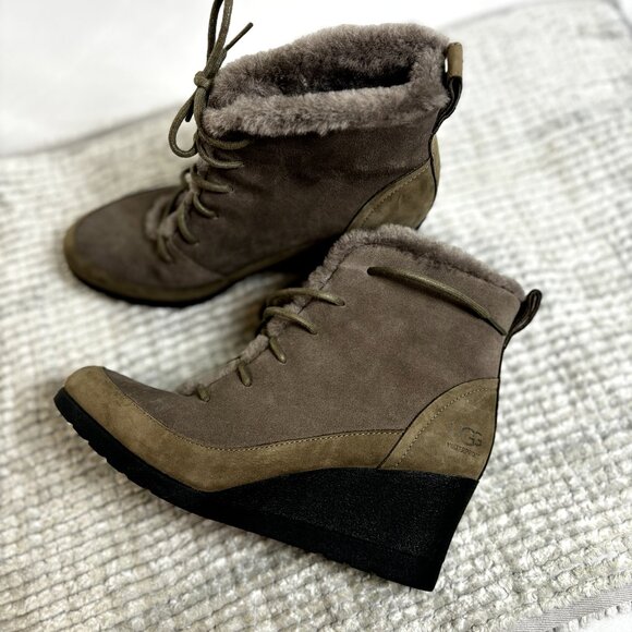 UGG Bridgit US 8 EU 39 Women’s Dark Gray Waterproof Suede Wedge Heel Ankle Boots - Picture 11 of 12